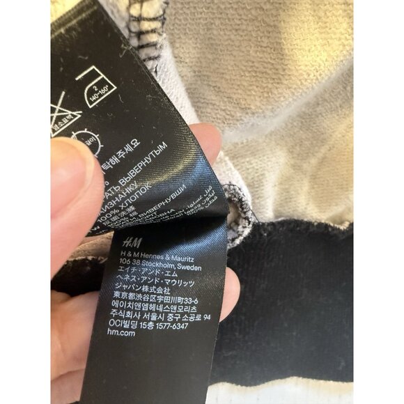 Daffy Duck Sweatshirt- Looney Tunes Unisex Adult Size-S H&M - Picture 13 of 13